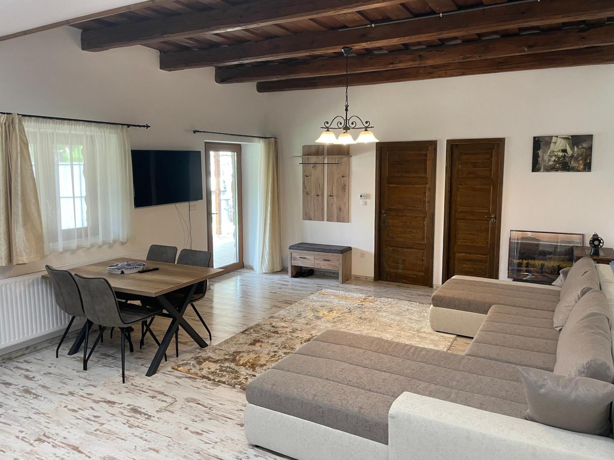 Szoegedi Villa 包道乔尼托毛伊 外观 照片